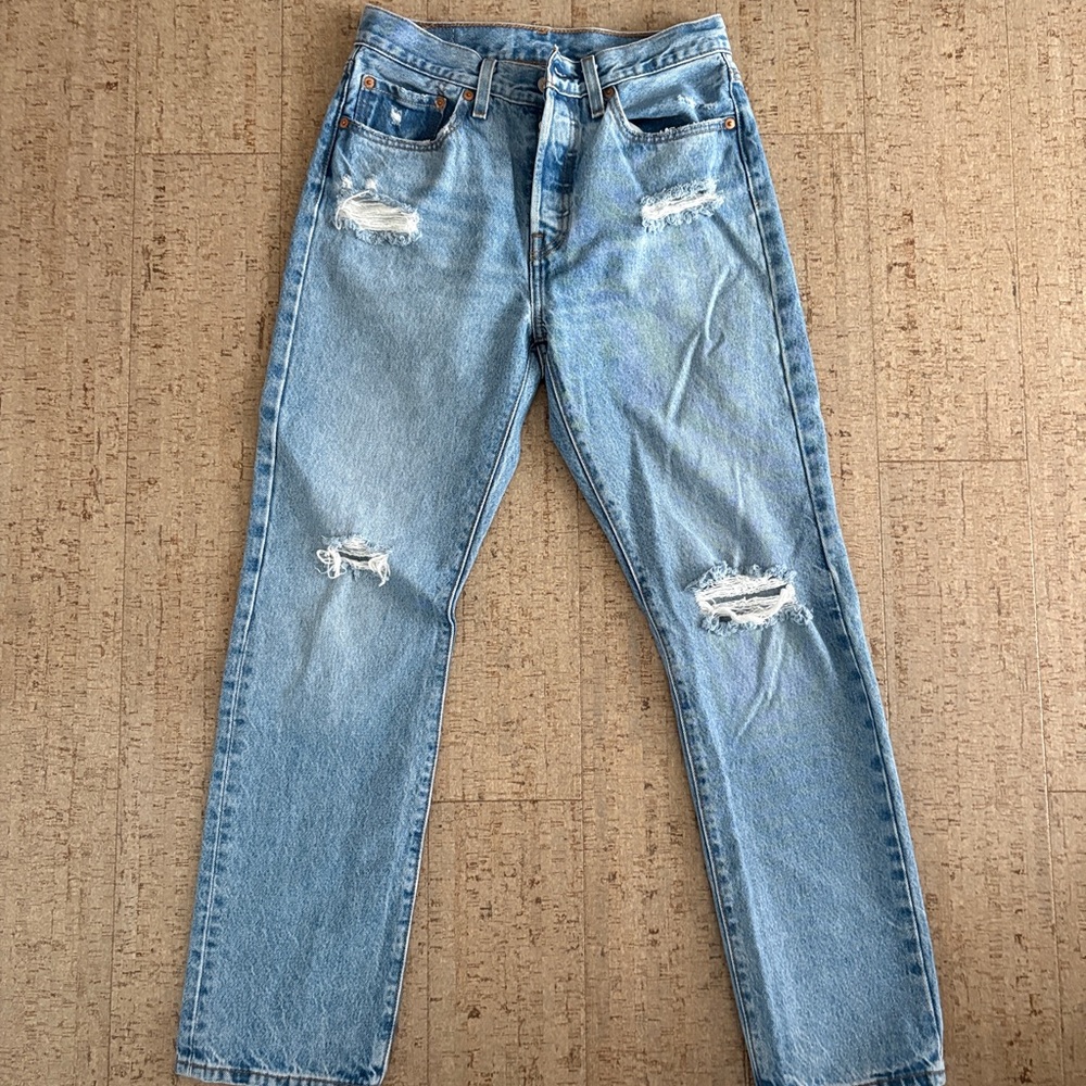 Levi’s 501, distressed, sz27